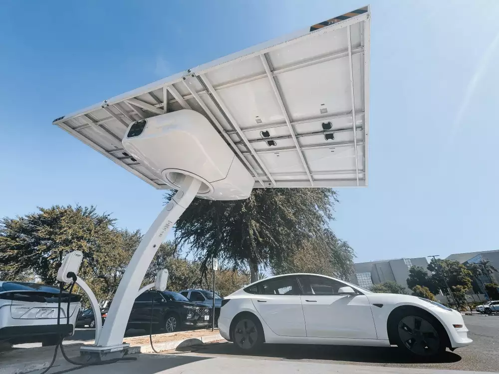 Solární Nabíječka Autobaterie